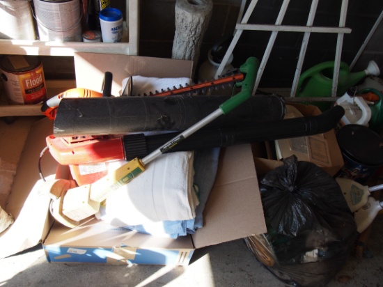Miscellaneous yard tools