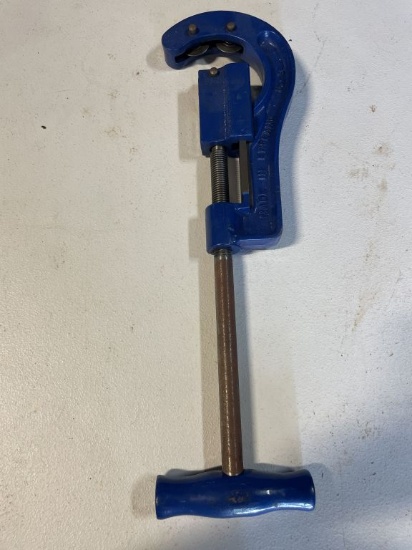 England 1 1\2" - 3" Piper Cutter
