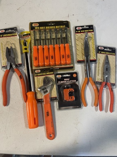 Assorted Iit Tool Set