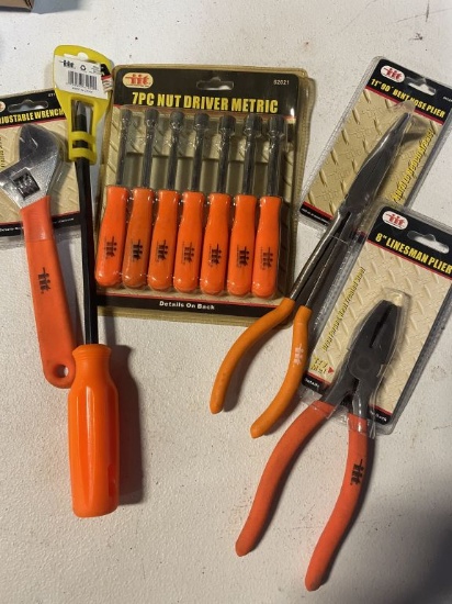 Assorted Iit Tool Set