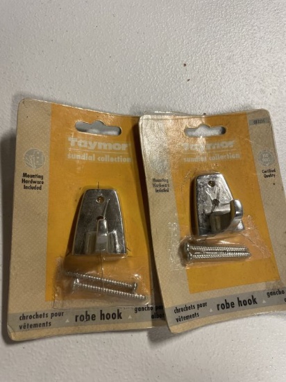 Taymor Robe Hook With Mounting Hardware