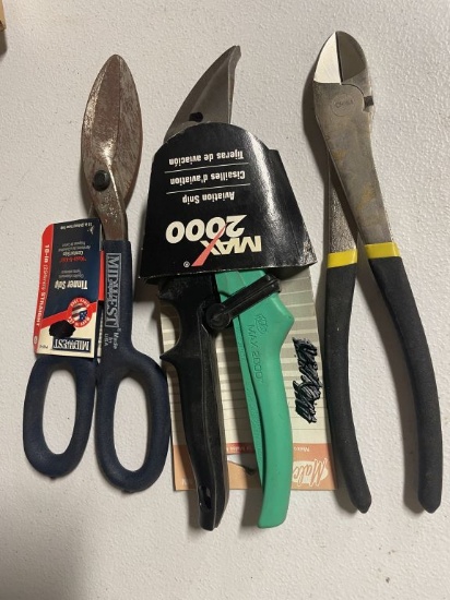 Assorted Set Of 3 Cutters
