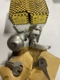 Wright Storm, Screen & Comination Door Knob Lo606-al With Keys Entry