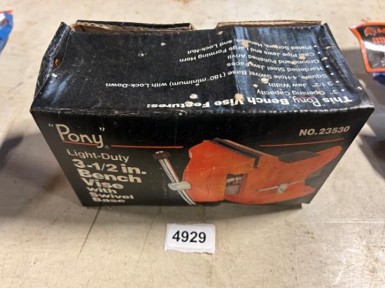 Pony 23530 Light-Duty 3-1/2 Inch Bench Vise with Swivel Base, Ground and Polished Anvil