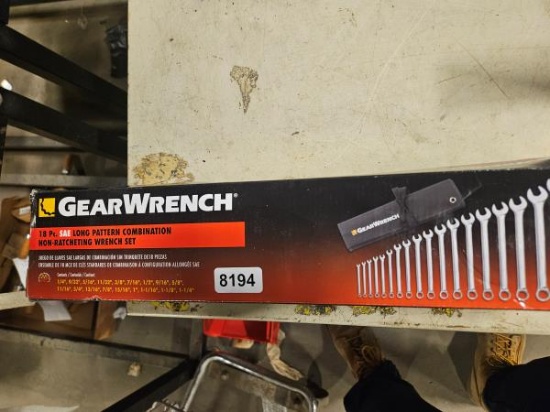 GEARWRENCH 18 Pc. SAE Long Pattern Combination Non-Ratcheting Wrench Set