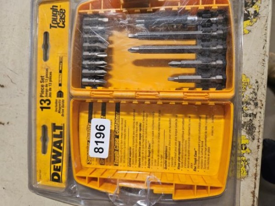 DEWALT 13 Piece Screwdriving Bit Set with Tough Case and Magnetic Drive Guide DW2160