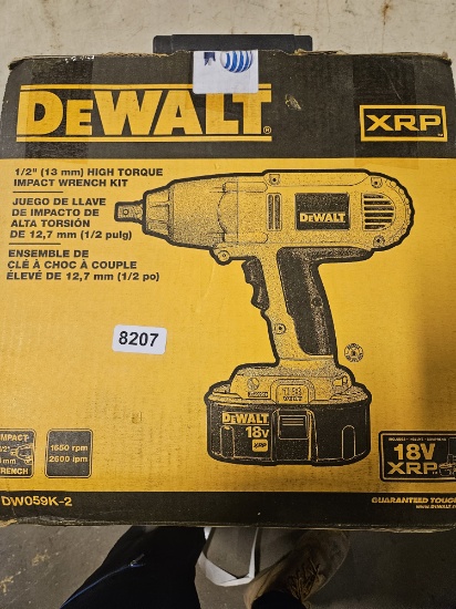 DEWALT XRP 18V 1/2" High Torque Impact Wrench Kit DW059K-2