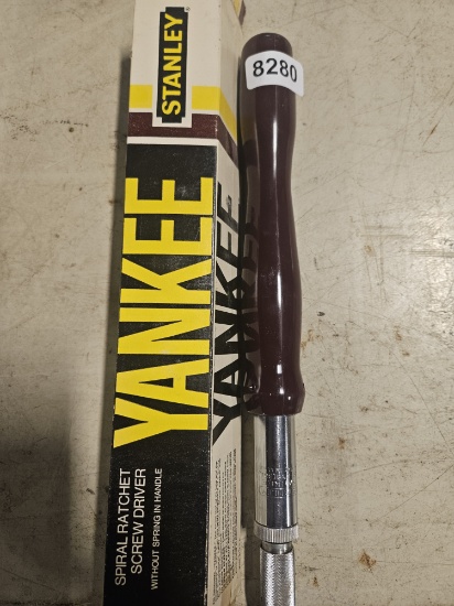 Stanley Yankee Spiral Ratchet Screwdriver