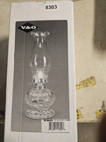 V&O Glass Oil Lamp - Vintage Style Kerosene Lantern