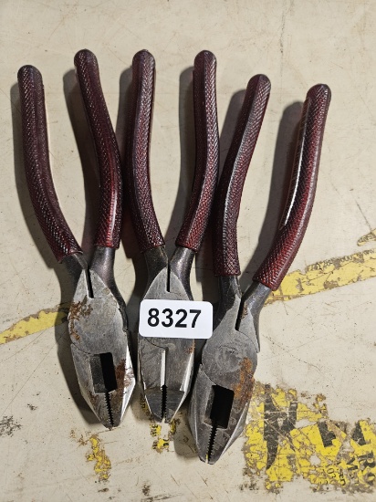Rusty Pliers Set
