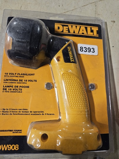 DeWalt 18V Flashlight with Pivoting Head
