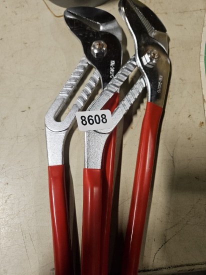 Adjustable Groove Joint Pliers