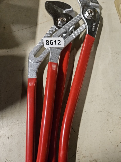 Adjustable Groove Joint Pliers