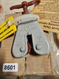 Duplex Hand Grip Clamp