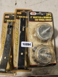 IIT 7 Mini Pry Bar & 3 Knotted & Crimped Cup Wheel Brush