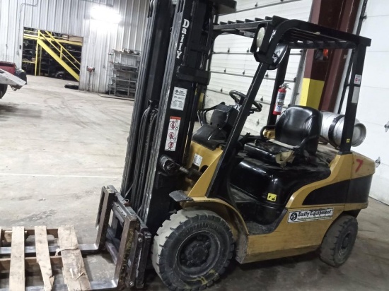 Propane Cat Forklift