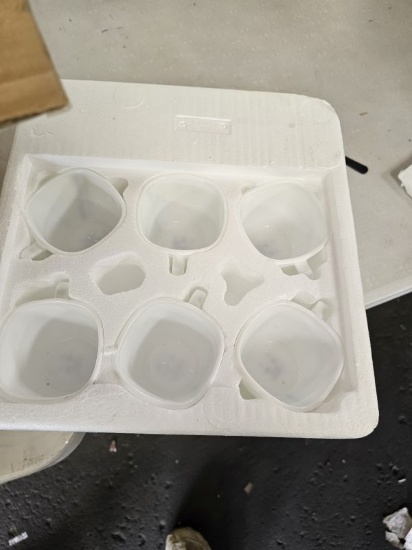 Weweet Dish Set.