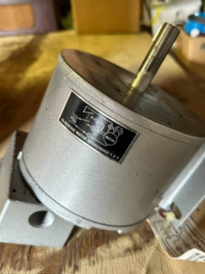 Reversible Motor