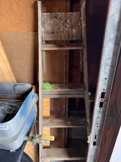 Wood Step Ladder 4 Step