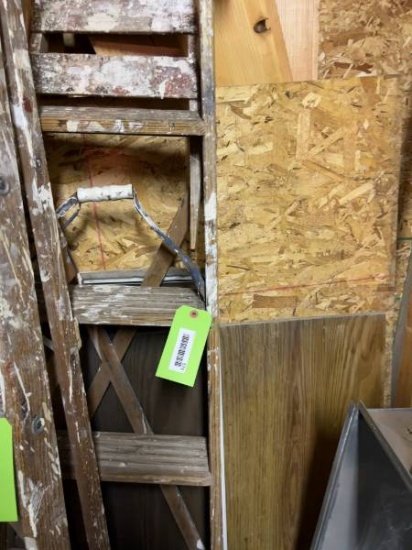 Distressed White Wood Step Ladder