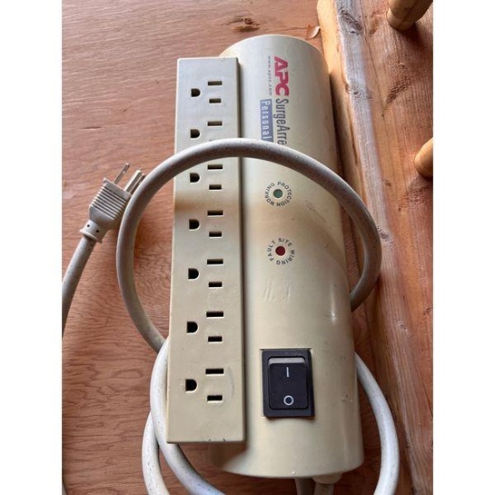 APC SurgeArrest Personal Surge Protector - 6 Outlets, Power Switch
