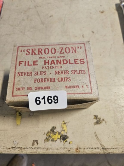 Skroo-zon File Handles