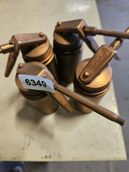K-p Mfg Co Oil Cans
