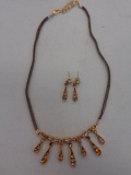 Lot of 2 - necklace and earring set