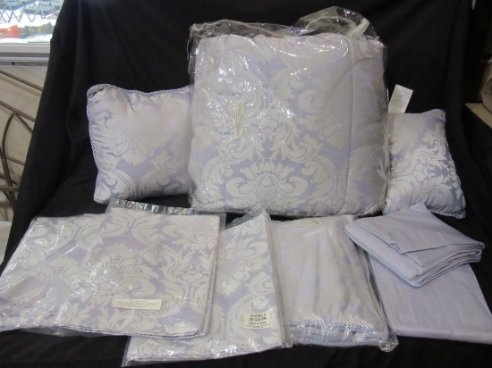 Queen Size Bed Set with Comforter, sheets & more