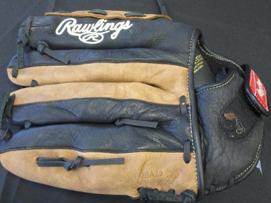 Rawlings Left Handed Baseball Mitt