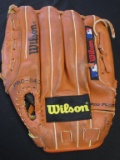 Wilson Right Handed Baseball Mitt Dual Hinge