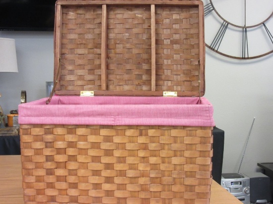 23 X 15 X 14 inch Wicker Picnic Basket with Liner