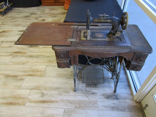 Vintage New Home Sewing Machine on Metal Base