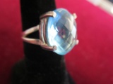 925 Silver Ring w/ Blue Center Stone
