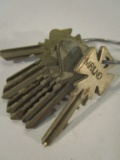 Lot of 8 Vintage Yale & Towne Keys