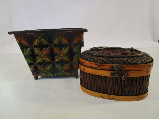 Lot of 2 Home Decor Items