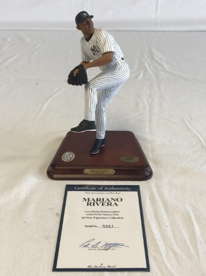 MARIANO RIVERA Yankees Danbury Mint Figure w/ COA