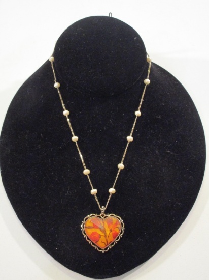 Gold Tone Necklace with Vintagy Feel Heart
