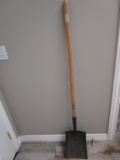 Yard n Garden Shovel