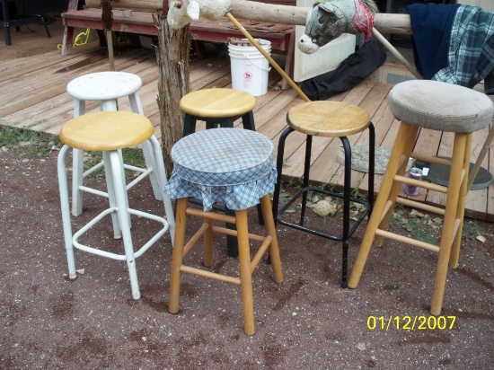 Lot of 6 Bar Stools