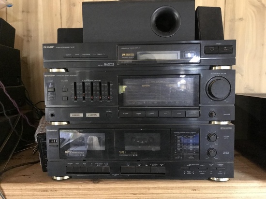 Vintage Sharp Stereo with speakers