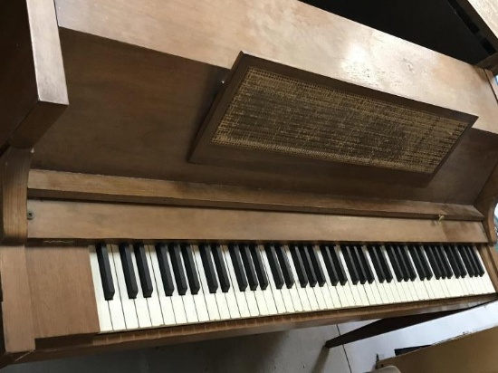 Vintage piano-untested