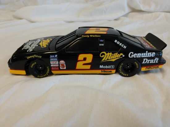 #2 Rusty Wallace Miller Genuine Draft 1:24 Bank