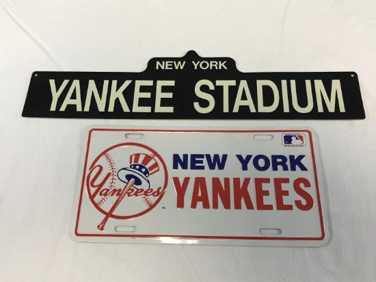 New York Yankees Souvenir License Plate and Sign
