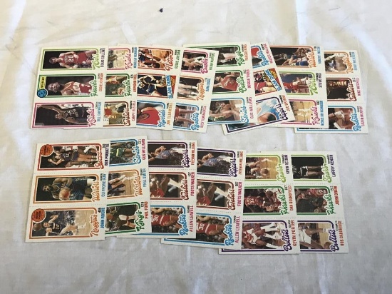 Lot of 14 1980-1981 Topps Basketball Cards