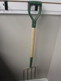 Short Handled 4 Tong Pitch Fork, Green Handle