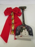 Christmas Bow & Light Up Shovel Wall Decor