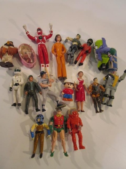 Lot of 17 Figurines/ Characters, Including Robin