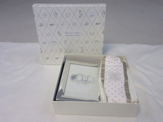 TROUSSEAU BABY  Baby Girl Shower Gift Set