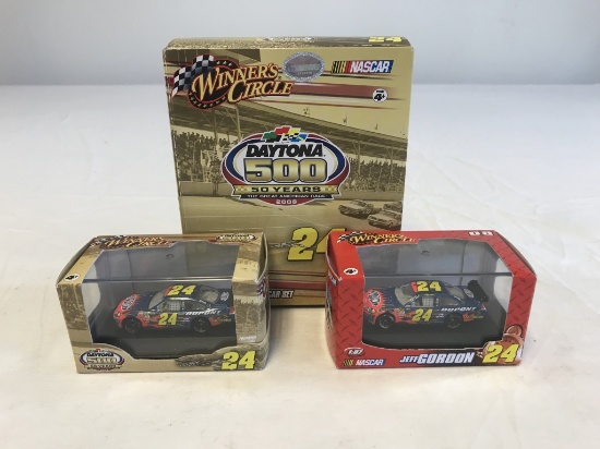 JEFF  GORDON Lot of 4 1:64 Nascar Diecast #24 NEW